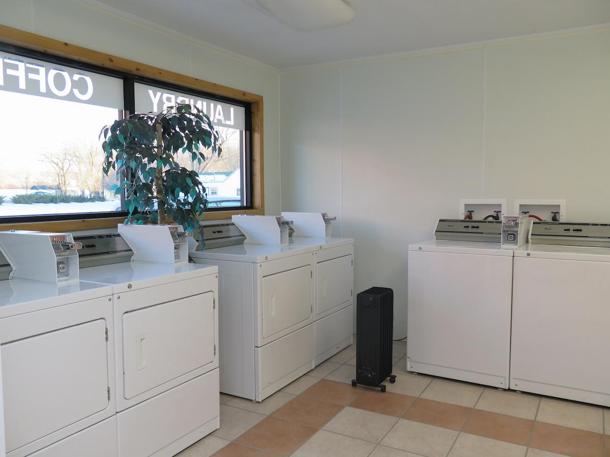 Wheels Motel Greybull Bagian luar foto