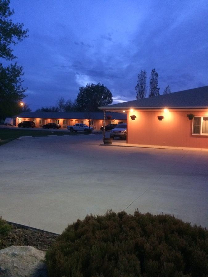 Wheels Motel Greybull Bagian luar foto